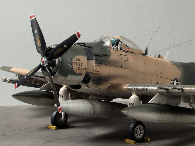 Douglas A-1 H Skyraider dal kit Hasegawa in scala 1/72.