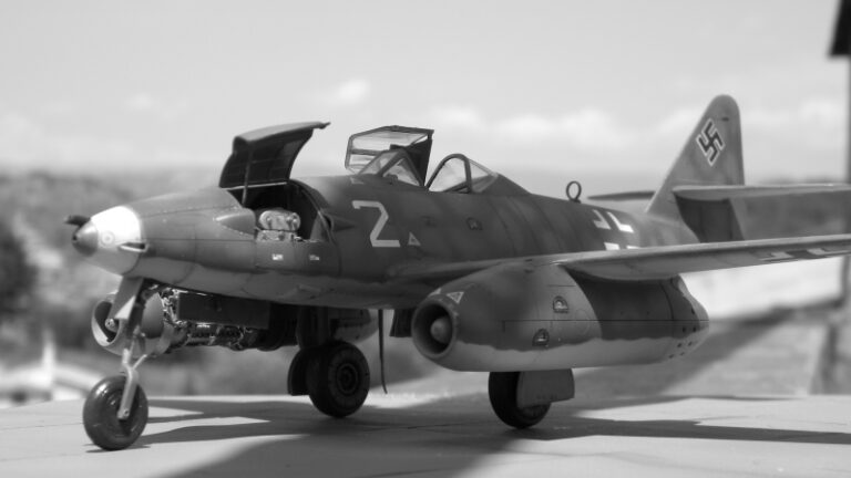 “Come se fosse spinto da un angelo…” – Me.262 A-1/U3 dal kit Hobby Boss in scala 1/48.