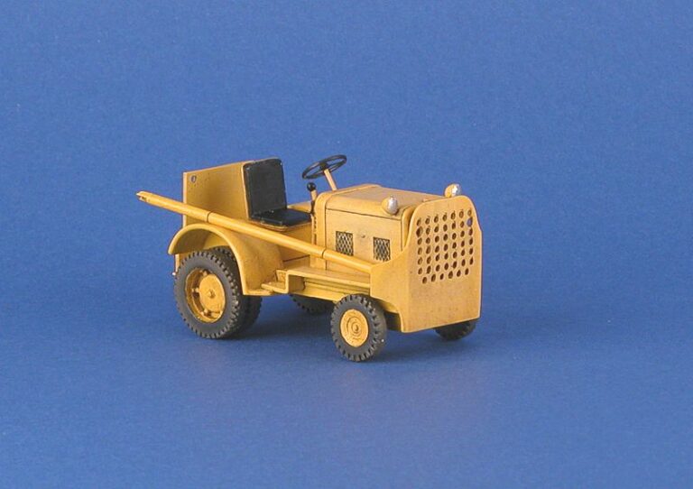 Accessories Review – Clark 46 TOW Tractor by Videoaviation.com in scala 1/48.