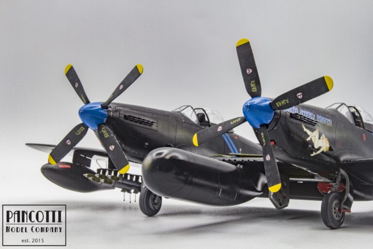 Midnight Sinner – North American F-82G Twin Mustang dal kit Modelsvit in scala 1/48.